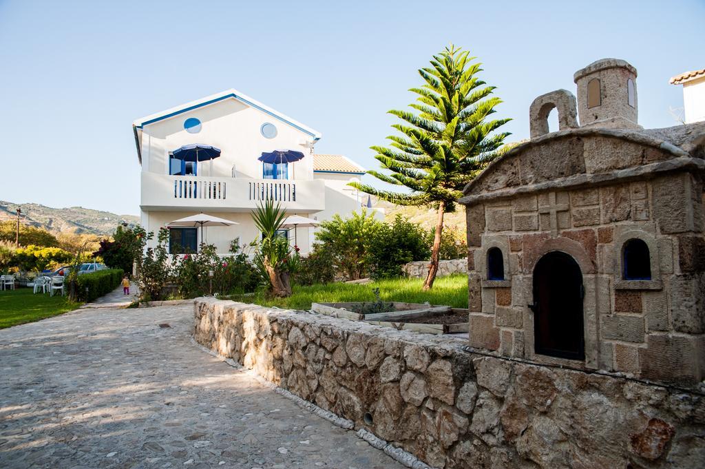 Dreams Apartments - Katelios,Santa Barbara Beach ภายนอก รูปภาพ