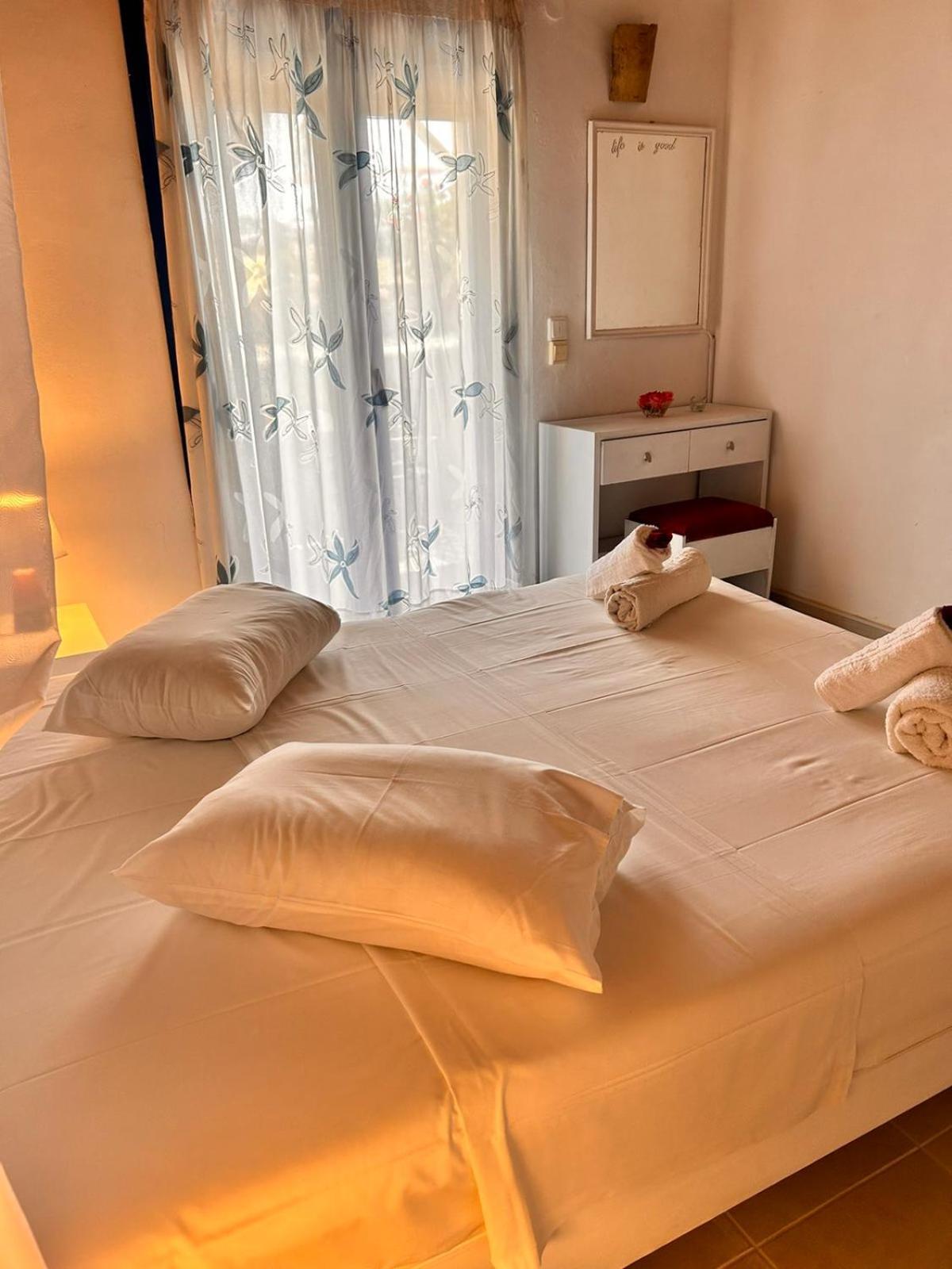 Dreams Apartments - Katelios,Santa Barbara Beach ภายนอก รูปภาพ