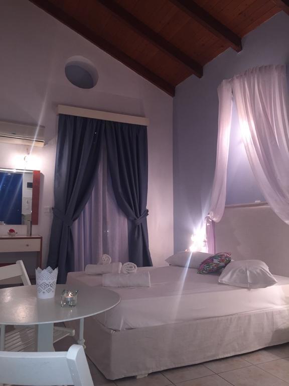 Dreams Apartments - Katelios,Santa Barbara Beach ภายนอก รูปภาพ